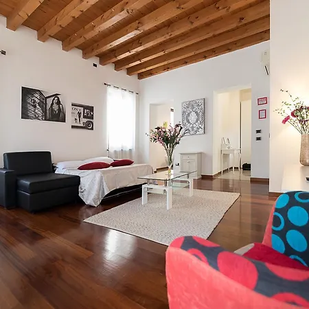 Apartment Black Stone *